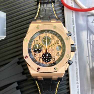 AUDEMARS PIGUET Royal Oak Chronograph 売れてます‼️