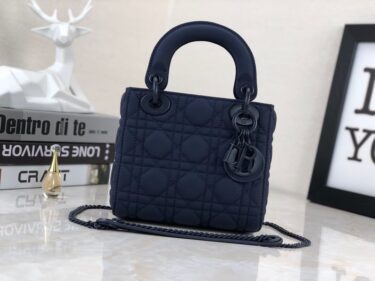 LADY DIOR
