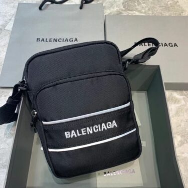 BALENCIAGA