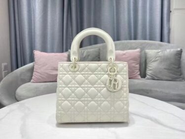 LADY DIOR
