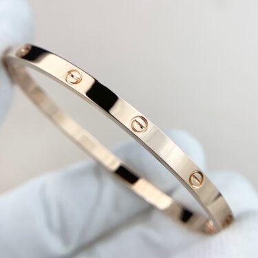 Cartier LOVE ブレスレット