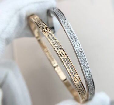 Cartier LOVE ブレスレット