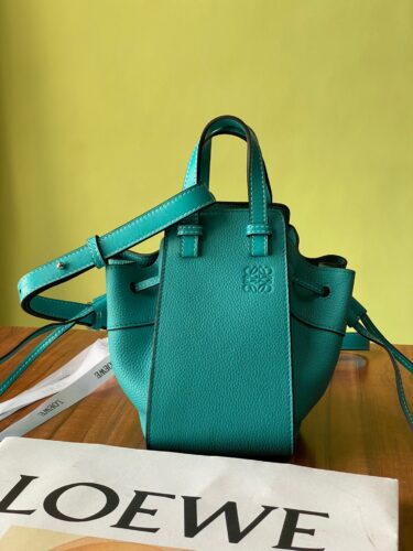LOEWE mini Hammock 19cm×11cm×17cmロングセラー品大人気売れてます‼️