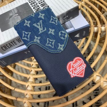 LOUIS VUITTON NIGOコラボ ウォレット