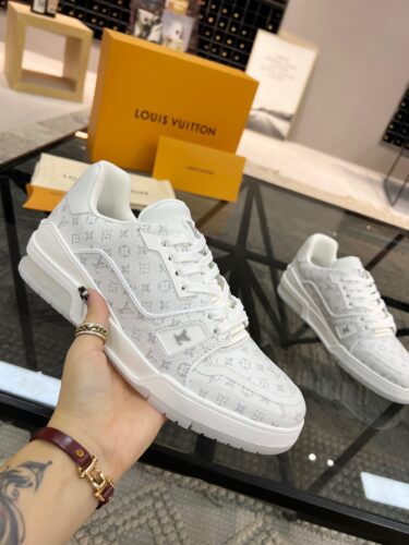 LOUIS VUITTON 38-45size