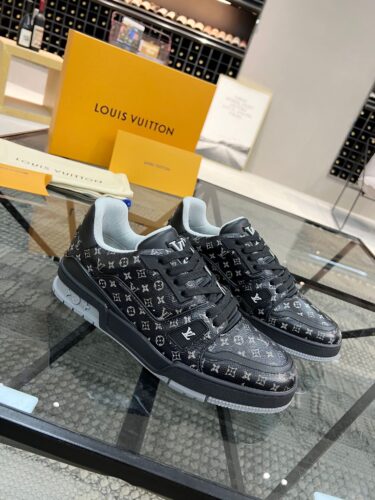 LOUIS VUITTON 38-45size