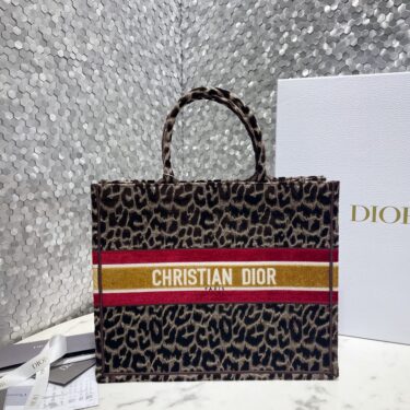 DIOR BOOK TOTE 売れてます‼️41cmです