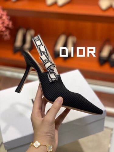 DIOR