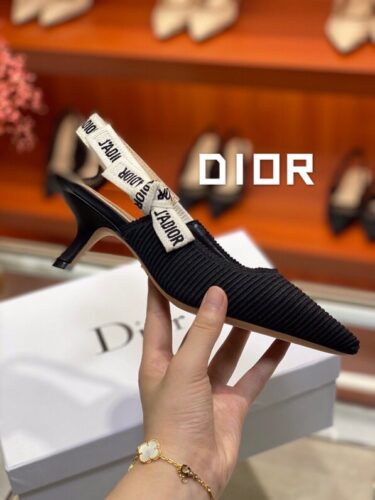 DIOR