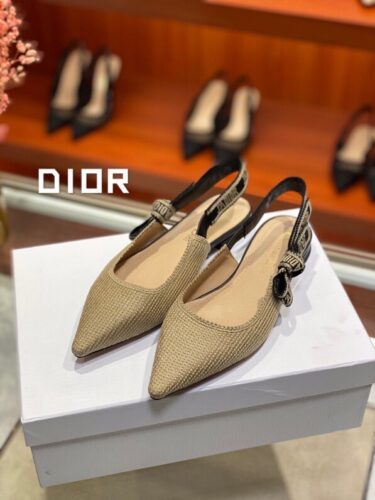 DIOR
