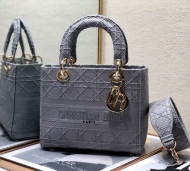 DIOR Lady D-lite 売れてます❗️24cm×20cm×11cm