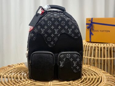 LOUIS VUITTON マルチポケット・バックパック30.0cm 高さ: 40.0cm マチ: 15.5cm