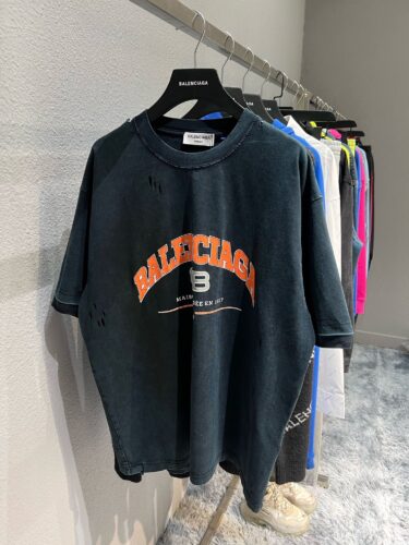 BALENCIAGA