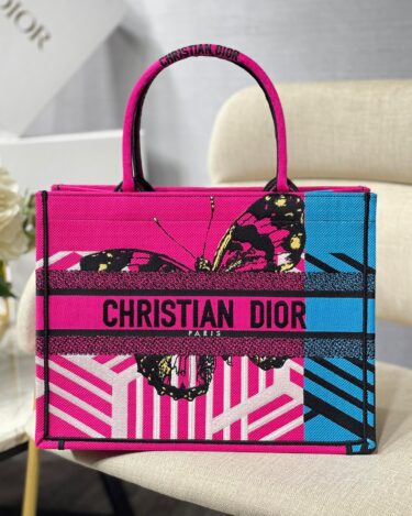 DIOR BOOK TOTE 幅36.5cm×28cm