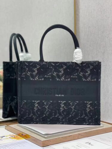 DIOR BOOK TOTE 幅36.5cm×28cm