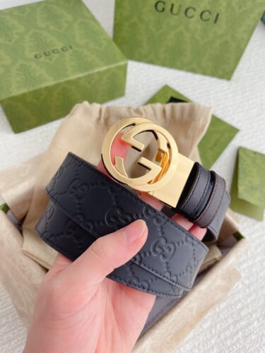 GUCCI ベルト幅3.7cm ご注文の際ベルトの長さを調整後発送させていただきます。