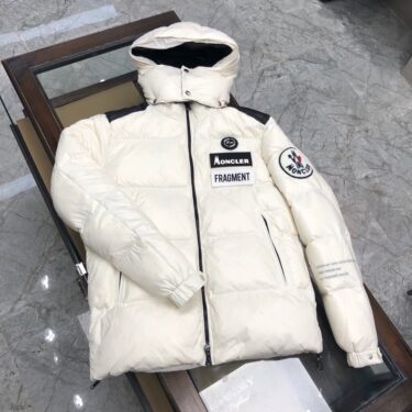MONCLER ダウン