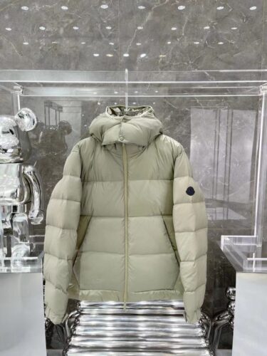 MONCLER ダウン