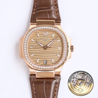 PATEK PHILIPPE Nautilus 9015movement ケース35.2mm 女性用です