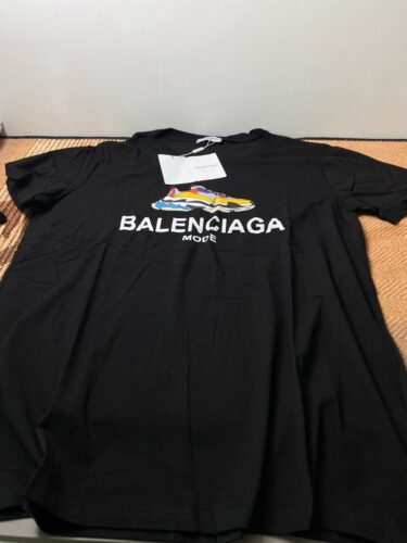 BALENCIAGA