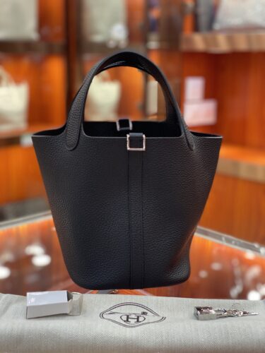 HERMES Picotin Lock 写真【PM】18cm×18×13.5cm 売れてます。トリヨンクレマンス皮（Taurillon Clemence）